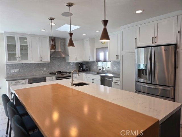 23400 Collins, Woodland Hills (los Angeles), CA 91367