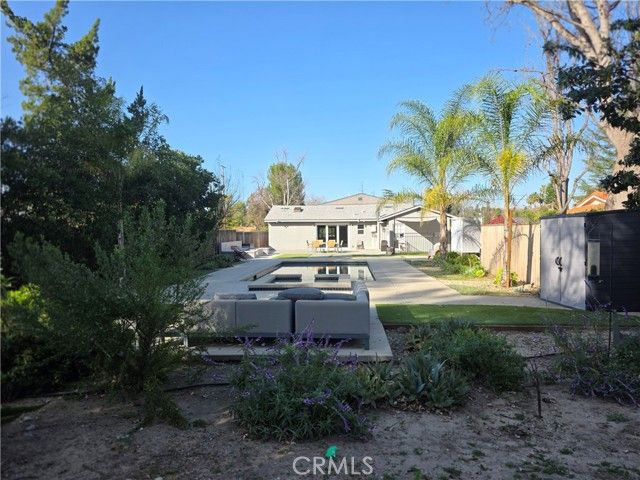 23400 Collins, Woodland Hills (los Angeles), CA 91367