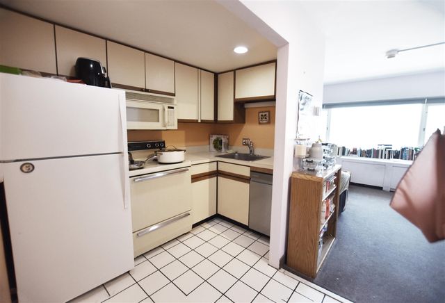 555 E William Street 22F, Ann Arbor, MI 48104