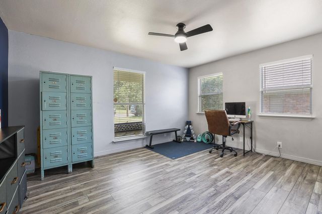 946 W Laurel Street, Sherman, TX 75092
