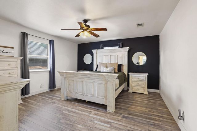 946 W Laurel Street, Sherman, TX 75092