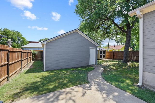 946 W Laurel Street, Sherman, TX 75092