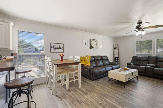 946 W Laurel Street, Sherman, TX 75092