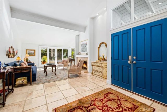 18 Shoal Drive, Corona Del Mar, CA 92625