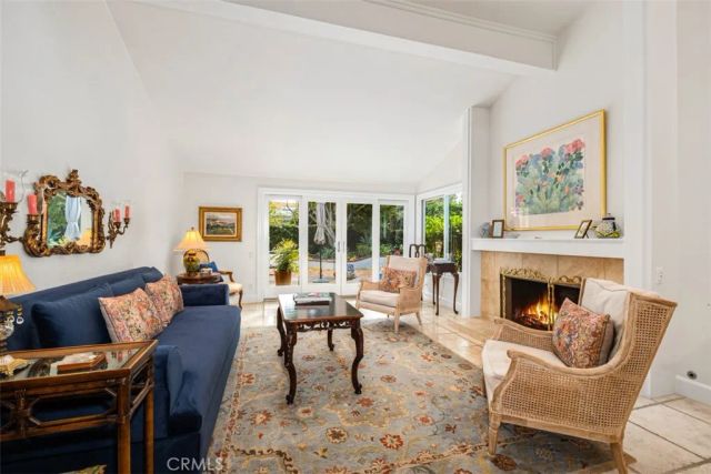 18 Shoal Drive, Corona Del Mar, CA 92625