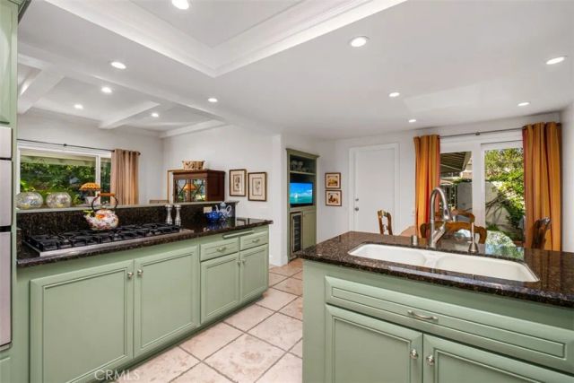 18 Shoal Drive, Corona Del Mar, CA 92625