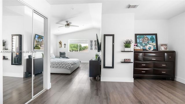 321 SW 194th Ave, Pembroke Pines, FL 33029