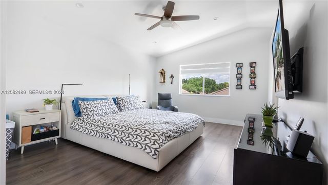 321 SW 194th Ave, Pembroke Pines, FL 33029