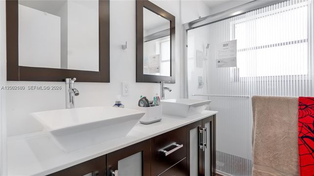 321 SW 194th Ave, Pembroke Pines, FL 33029