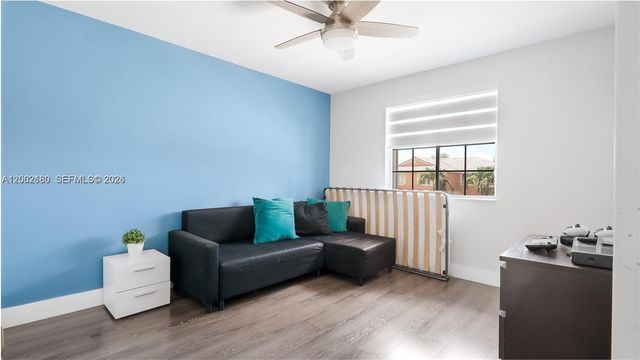 321 SW 194th Ave, Pembroke Pines, FL 33029