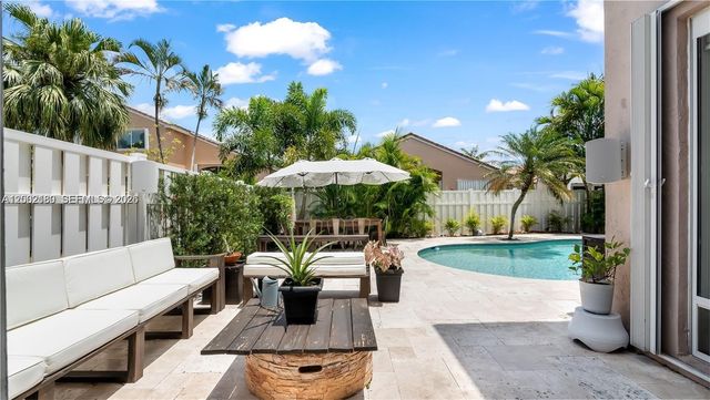 321 SW 194th Ave, Pembroke Pines, FL 33029