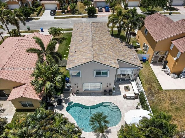 321 SW 194th Ave, Pembroke Pines, FL 33029