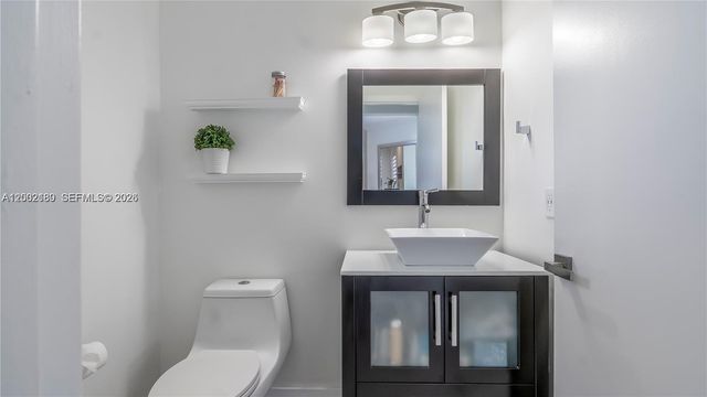 321 SW 194th Ave, Pembroke Pines, FL 33029