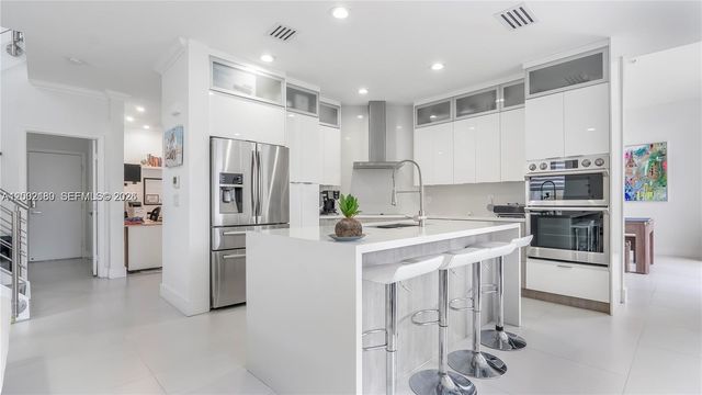 321 SW 194th Ave, Pembroke Pines, FL 33029