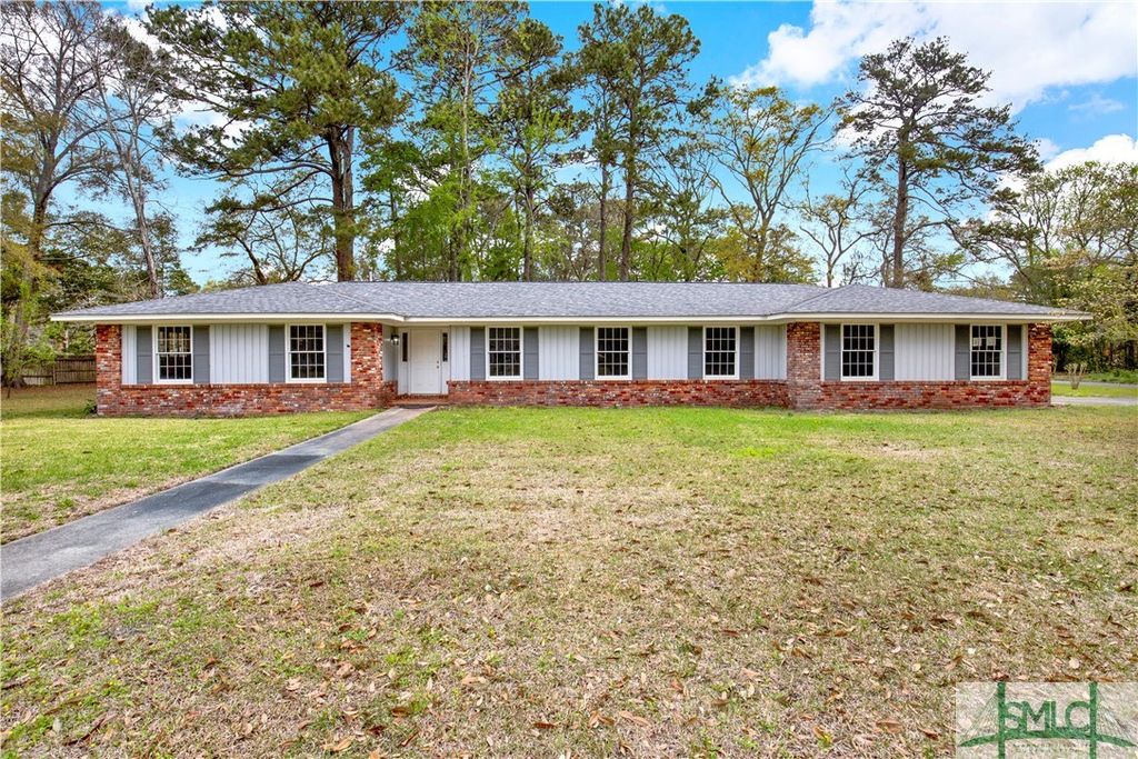Image 1 of property listing at 113 Dombey Road, Savannah, GA 31410