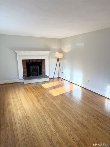 44 pine hill Road, Avon, CT 06001