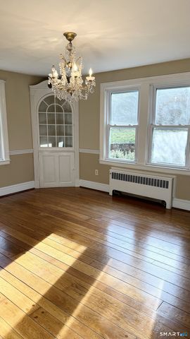 44 pine hill Road, Avon, CT 06001