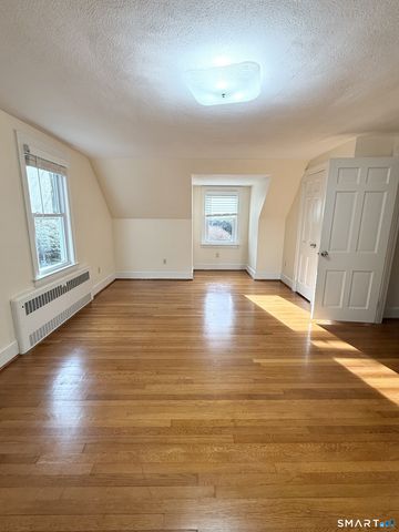 44 pine hill Road, Avon, CT 06001