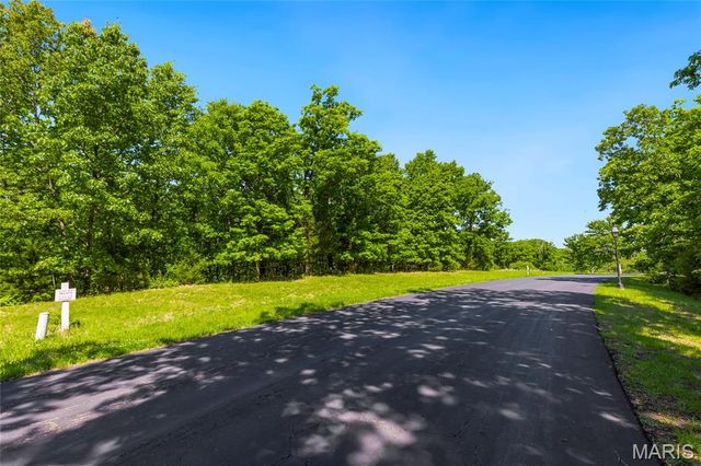 35 TBB Grand Meridien Court, Wildwood, MO 63005