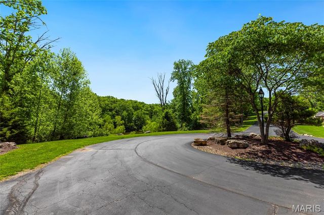 35 TBB Grand Meridien Court, Wildwood, MO 63005