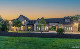 35 TBB Grand Meridien Court, Wildwood, MO 63005