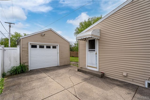 235 Yeager Drive, Cheektowaga, NY 14225