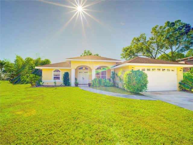 739 N LAKE REEDY BOULEVARD, Frostproof, FL 33843