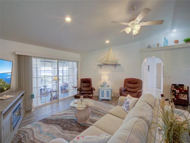 739 N LAKE REEDY BOULEVARD, Frostproof, FL 33843