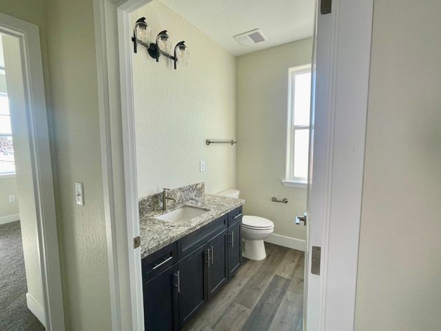 16220 West David Ave, Kerman, CA 93630