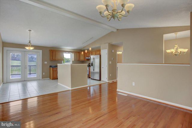652 GREENFIELD DRIVE, Chambersburg, PA 17202