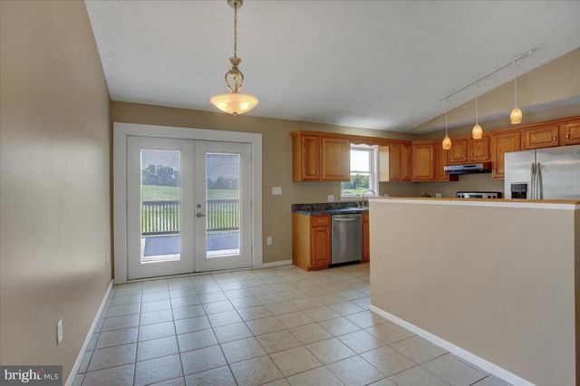 652 GREENFIELD DRIVE, Chambersburg, PA 17202