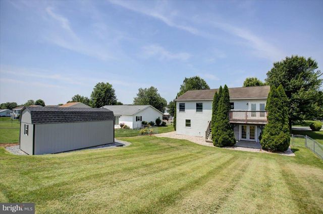 652 GREENFIELD DRIVE, Chambersburg, PA 17202