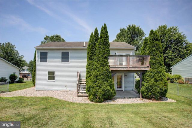 652 GREENFIELD DRIVE, Chambersburg, PA 17202