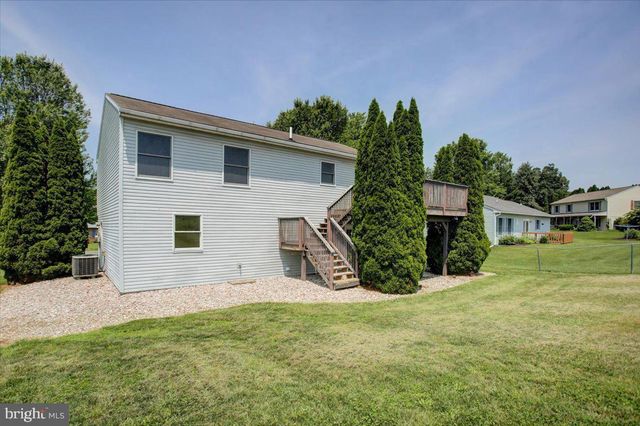 652 GREENFIELD DRIVE, Chambersburg, PA 17202