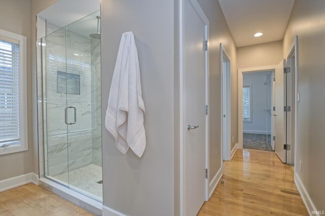 2433 Lakeridge Drive, Newburgh, IN 47630