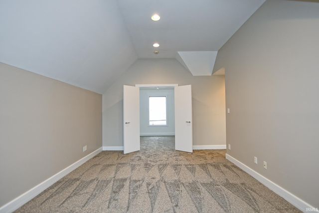 2433 Lakeridge Drive, Newburgh, IN 47630