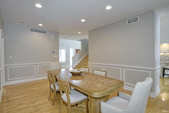 2433 Lakeridge Drive, Newburgh, IN 47630