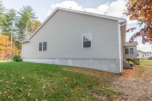 46 Scenic Drive, Nashua, NH 03062