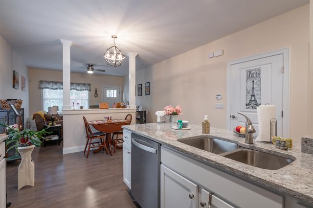 46 Scenic Drive, Nashua, NH 03062