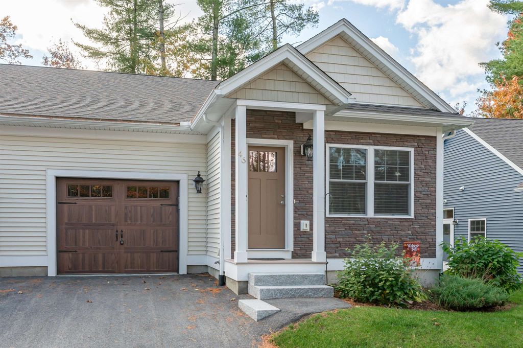 46 Scenic Drive, Nashua, NH 03062