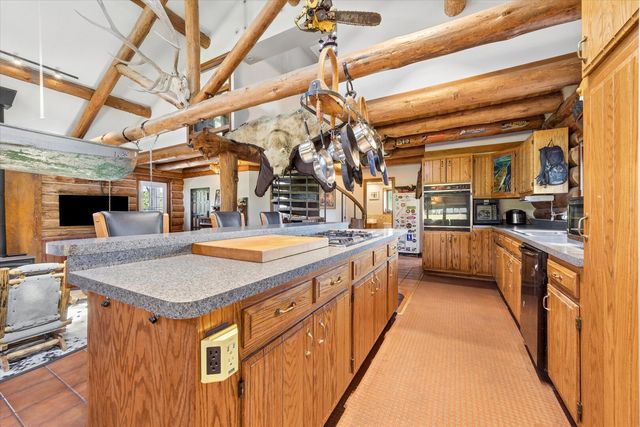 11330 Dineff Road, Lemont, IL 60439