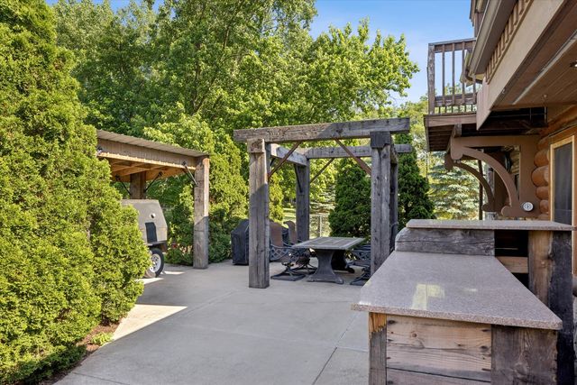 11330 Dineff Road, Lemont, IL 60439