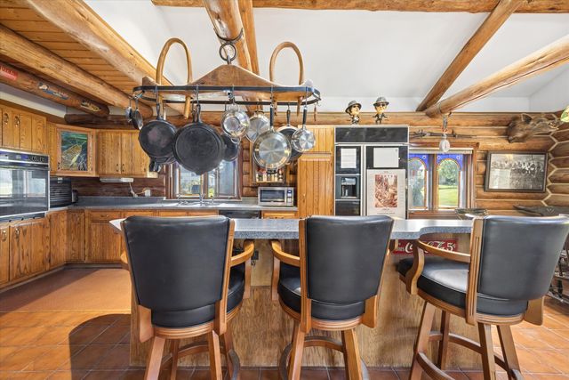 11330 Dineff Road, Lemont, IL 60439