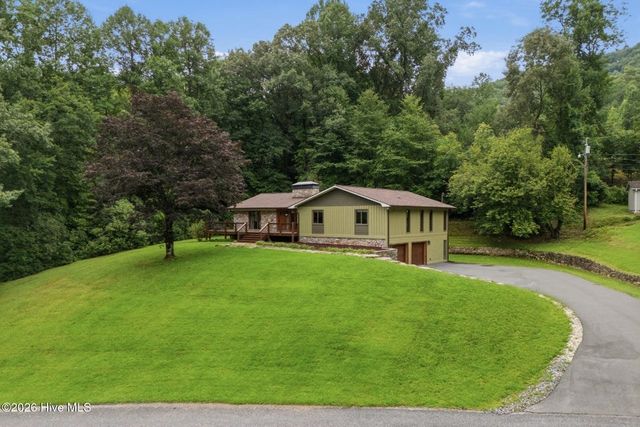 239 Woodland Heights, Robbinsville, NC 28771