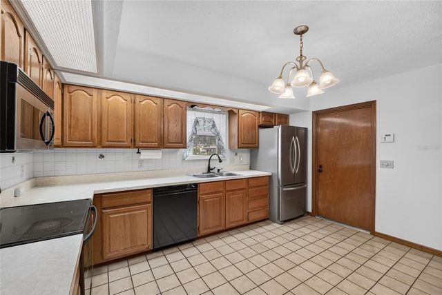 3765 SE 29TH COURT, Ocala, FL 34471