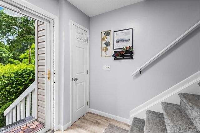 3745 Heathrow Drive, Winston-salem, NC 27127