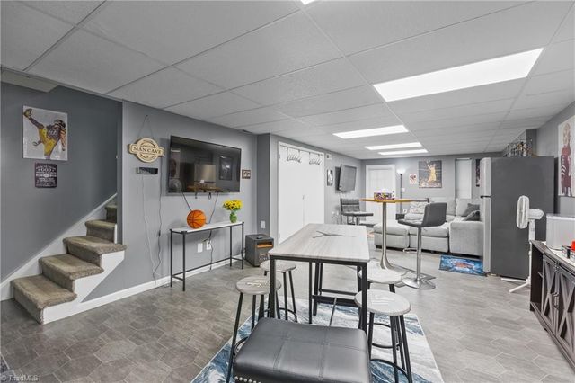 3745 Heathrow Drive, Winston-salem, NC 27127