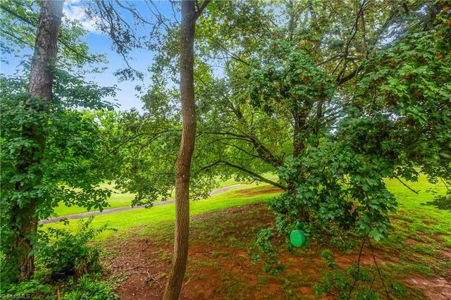 3745 Heathrow Drive, Winston-salem, NC 27127