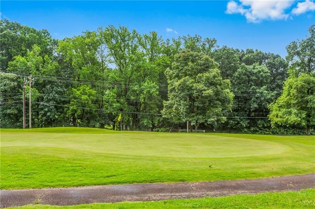 3745 Heathrow Drive, Winston-salem, NC 27127