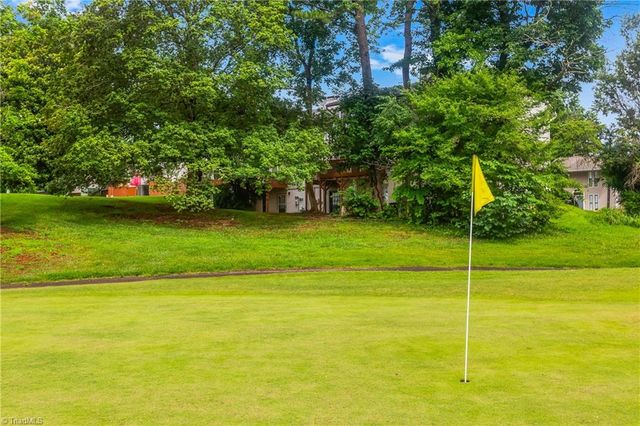 3745 Heathrow Drive, Winston-salem, NC 27127